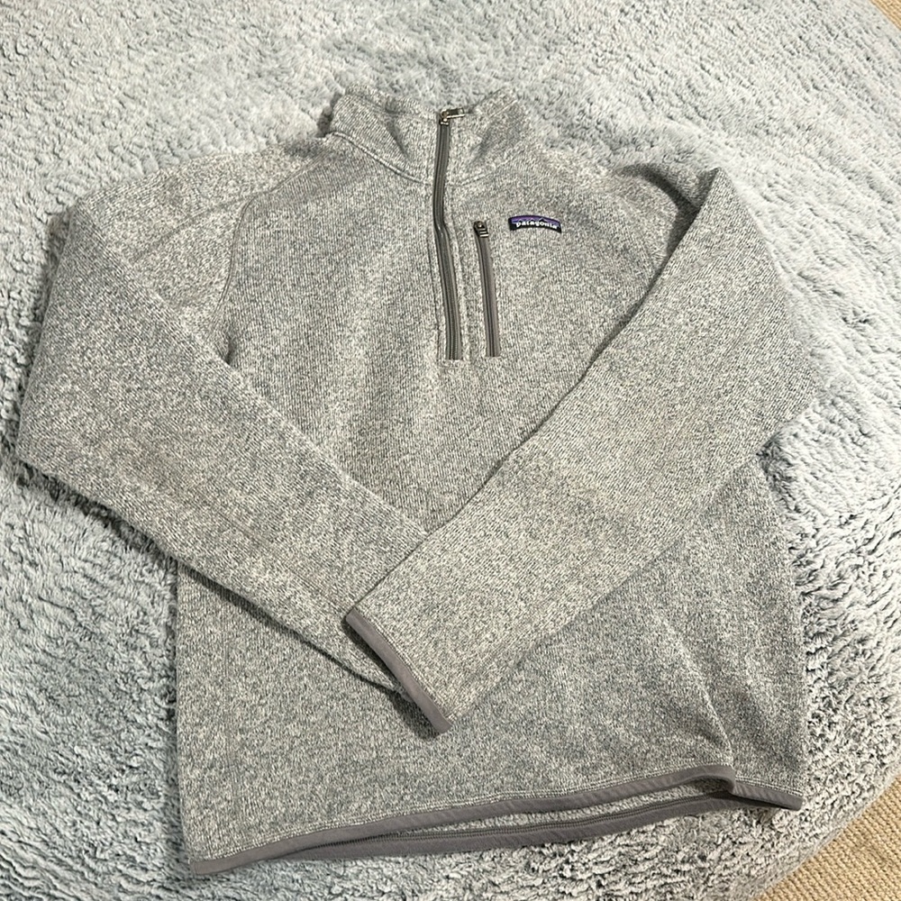 Patagonia 3 quarter zip sweater. Gray